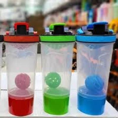 شیکر ورزشکاری 700میل